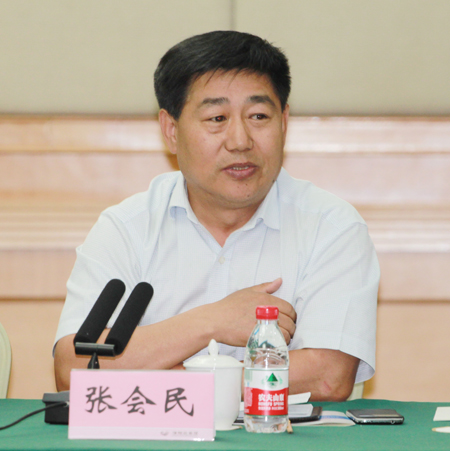 买球(中国)党委书记张会民在会上发表讲话
