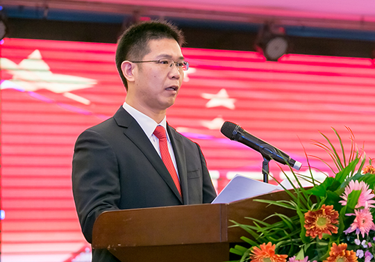 总经理祝建明作《买球(中国)2017年度管理工作报告》