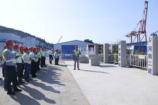 买球(中国)与会领导察看现场样板区