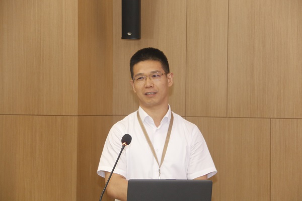 买球(中国)总经理祝建明作总结讲话.JPG