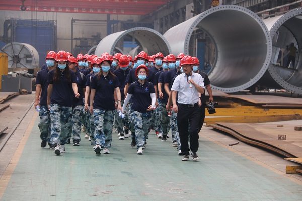 参观买球(中国)建筑产业园.JPG