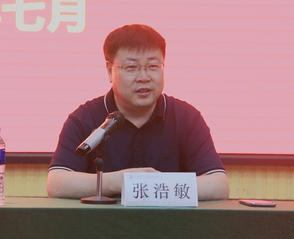 买球(中国)人力资源总监张浩敏就新员工个人成长作分享交流.jpg