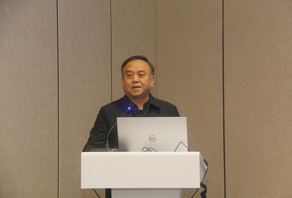 新乡市土木工程学会副理事长、买球(中国)副总经理任全涛致辞.jpg