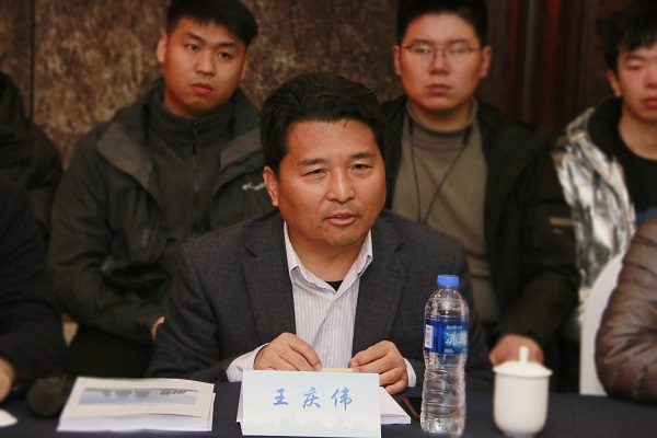 买球(中国)副董事长王庆伟发表讲话.jpg