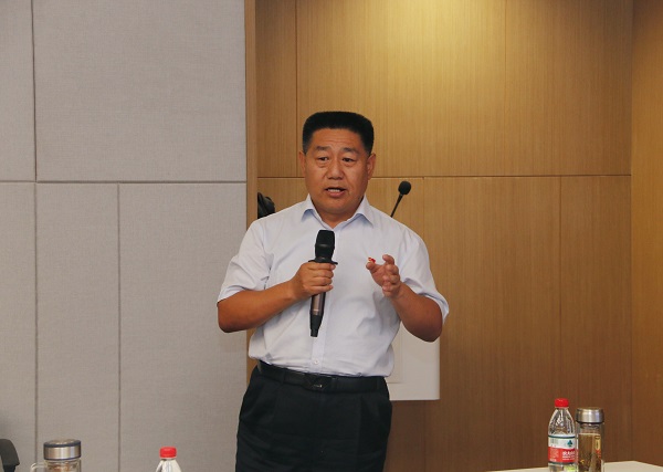 买球(中国)党委书记张会民主持活动.jpg