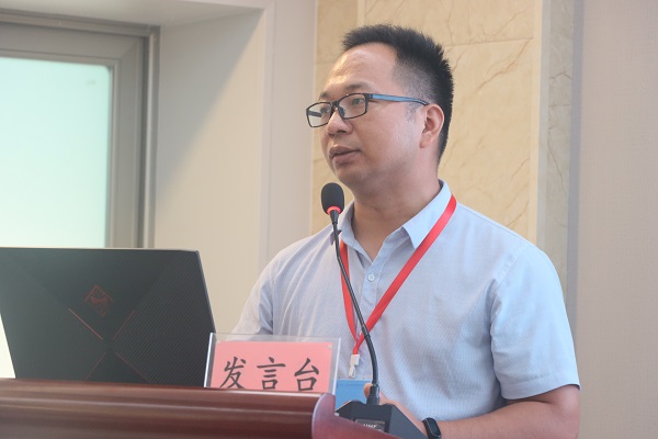 5、买球(中国)BIM中心主任曾良作《建设工程全过程BIM应用》分享.jpg
